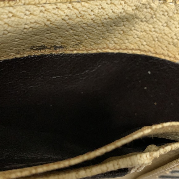 π₯SALEπ₯ Gucci GG Logo Canvas Bifold Wallet - Picture 3 of 14